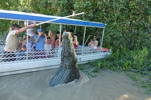 Jumping Croc Cruise - Surfers Paradise Gold Coast 1