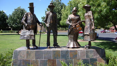 Dad, Dave, Mum And Mabel - Surfers Paradise Gold Coast 2