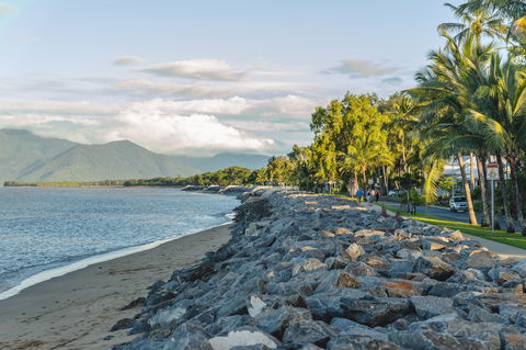 Machans Beach - Surfers Paradise Gold Coast 1