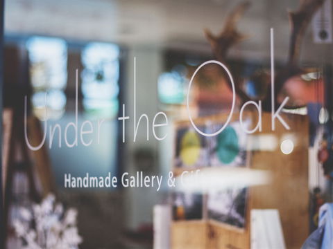 Under The Oak Handmade Gallery And Gifts - Surfers Paradise Gold Coast 0