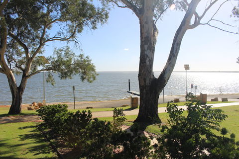 Lake Bonney - Surfers Paradise Gold Coast 2