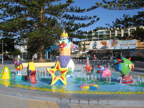 Vera's Water Garden - Surfers Paradise Gold Coast 0