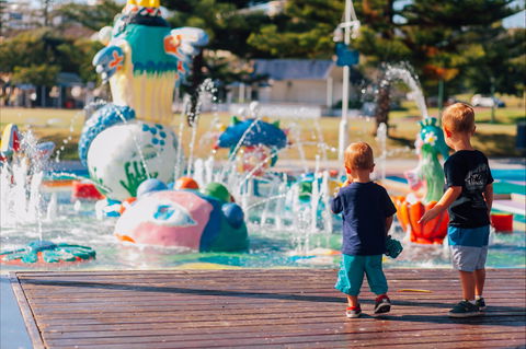 Vera's Water Garden - Surfers Paradise Gold Coast 1