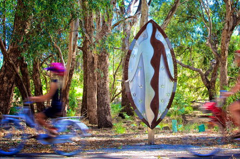 Wagirra Trail And Yindyamarra Sculpture Walk - Surfers Paradise Gold Coast 0