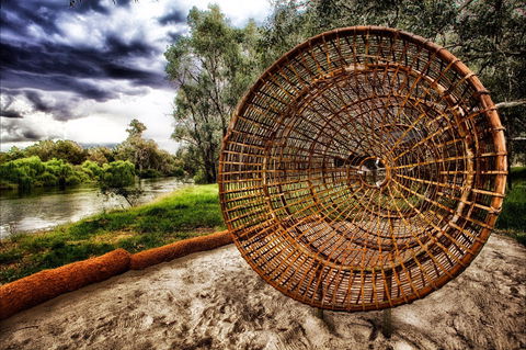 Wagirra Trail And Yindyamarra Sculpture Walk - Surfers Paradise Gold Coast 1