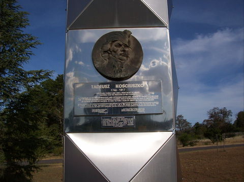 Tadeusz Kosciuszko Monument - Surfers Paradise Gold Coast 1
