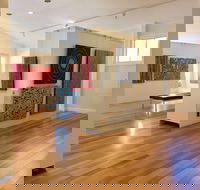 Yaama Ganu Gallery Moree - Surfers Paradise Gold Coast