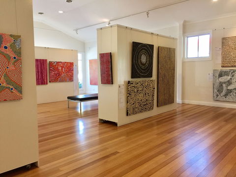Yaama Ganu Gallery Moree - Surfers Paradise Gold Coast 0