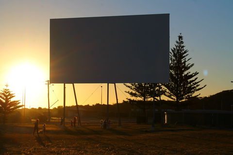 Dongara Denison Drive-Ins - Surfers Paradise Gold Coast 0