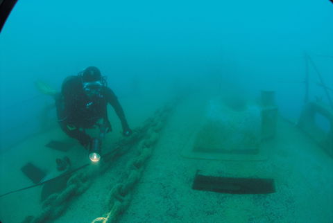 Ex HMAS Hobart Dive Site - Surfers Paradise Gold Coast 1
