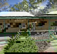 Lenroy Slab Hut - Surfers Paradise Gold Coast