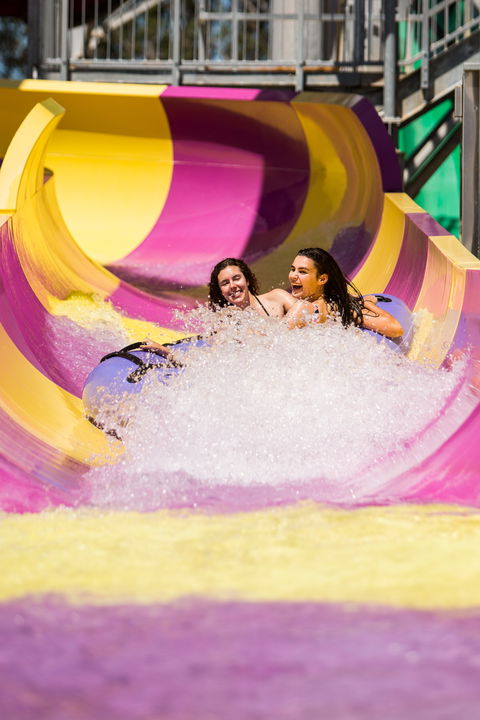 Raging Waters Sydney - Surfers Paradise Gold Coast 2