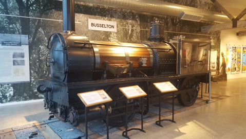 Railway House And Ballaarat Steam Engine - Surfers Paradise Gold Coast 0