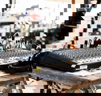 Apollo Bay Radio 87.6 FM - Surfers Paradise Gold Coast