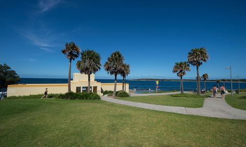 Oak Park - Surfers Paradise Gold Coast 0