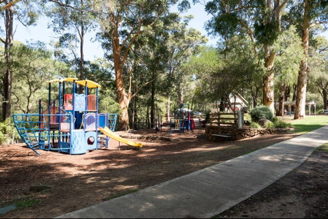 Vasse River And Rotary Park - Surfers Paradise Gold Coast 0