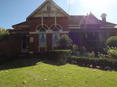 Antiques Of The Riverina - Antique Trail - Surfers Paradise Gold Coast 1
