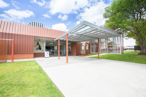 Ararat Gallery TAMA - Surfers Paradise Gold Coast 1