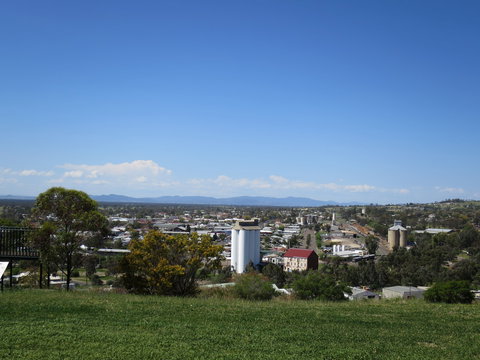 Heritage Sculptures At Pensioners Hill Lookout - Surfers Paradise Gold Coast 2