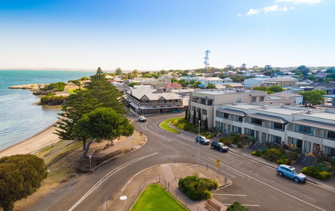 Kingscote - Surfers Paradise Gold Coast 0