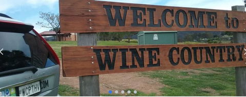 WCPTHV  Wine Country Private Transfers - Surfers Paradise Gold Coast 0