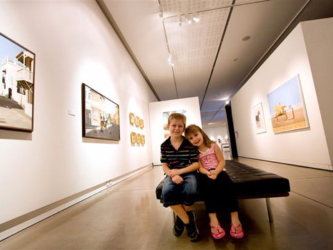 Western Plains Cultural Centre - Surfers Paradise Gold Coast 0