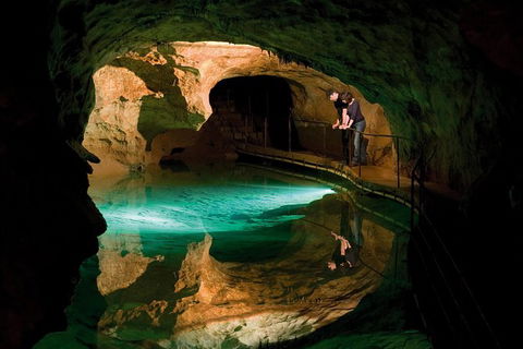 Jenolan Caves: Extended Temple Of Baal Cave Tour - Surfers Paradise Gold Coast 1