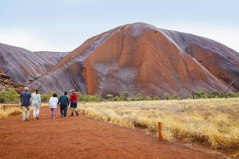 Explore Uluru: 7 Hours Guide Tour At Sunrise With Light Breakfast - Surfers Paradise Gold Coast 5