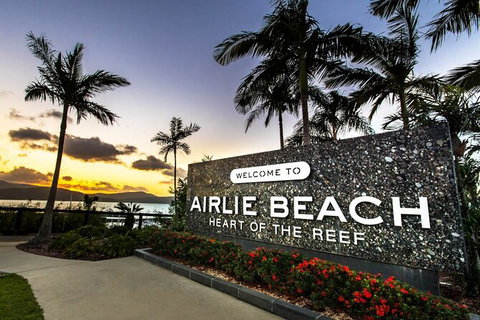 Airport Transfers - One Way Share Shuttle Service - Surfers Paradise Gold Coast 1