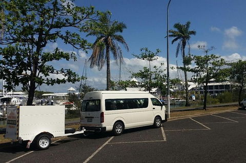 Airport Transfer To Or From Port Douglas Hotels For Up To 13 People (7am-10pm) - Surfers Paradise Gold Coast 2