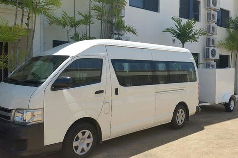 Airport Transfer To Or From Port Douglas Hotels For Up To 13 People (7am-10pm) - Surfers Paradise Gold Coast 0