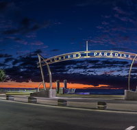 Luxury Brisbane Airport Transfers To and From Surfers Paradise for up to 7 Per - Surfers Paradise Gold Coast