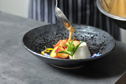 Cook Like A Pro In Taroona - Surfers Paradise Gold Coast 3