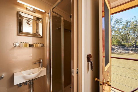 2 Night Upper Murray Escape Cruise - PS Emmylou - Surfers Paradise Gold Coast 1