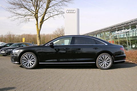 Audi A8 Chauffeur Car Melbourne Airport To CBD - Surfers Paradise Gold Coast 0