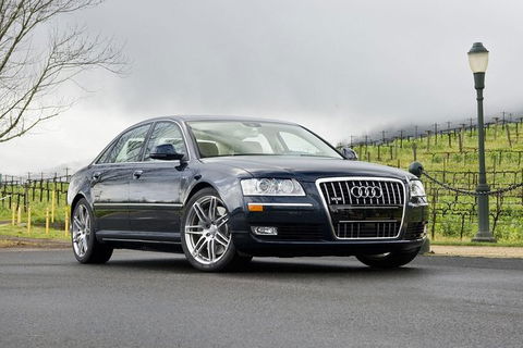 Audi A8 Chauffeur Car Melbourne Airport To CBD - Surfers Paradise Gold Coast 1