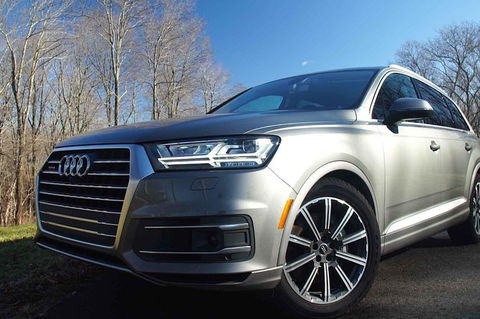 Audi Q7 SUV Melbourne Airport To CBD - Surfers Paradise Gold Coast 2