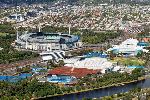 Ultimate Sports Lovers Bus Tour Of Melbourne - Surfers Paradise Gold Coast 9