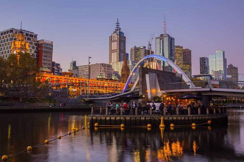 Arrival Private Transfers: Melbourne Airport MEL To Melbourne In Business Car - Surfers Paradise Gold Coast 6