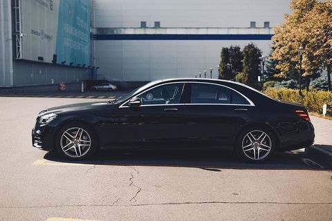 Arrival Private Transfers: Melbourne Airport MEL To Melbourne In Business Car - Surfers Paradise Gold Coast 0