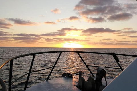 Sunset Geraldton Harbour Cruise - Surfers Paradise Gold Coast 0