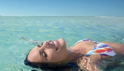 Airlie Beach Lagoon - Surfers Paradise Gold Coast 2