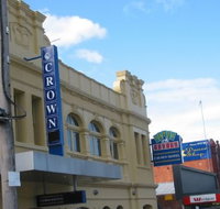 Crown Hotel Lilydale - Surfers Paradise Gold Coast