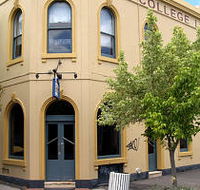 The College Lawn Hotel - Surfers Paradise Gold Coast