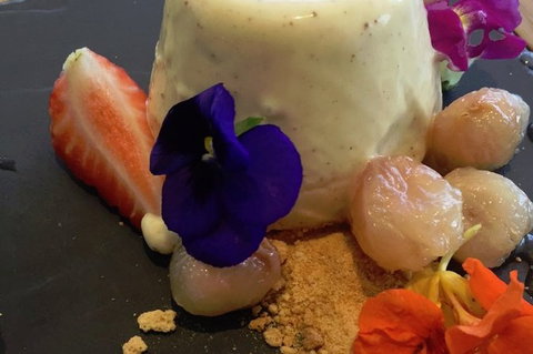 MRepublic Restaurant, Bar And Lounge - Surfers Paradise Gold Coast 2