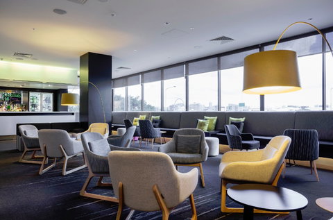 MRepublic Restaurant, Bar And Lounge - Surfers Paradise Gold Coast 8