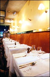 Racecourse Hotel - Surfers Paradise Gold Coast 1