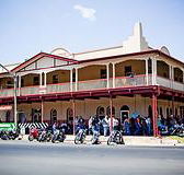 Royal Hotel Adelong - Surfers Paradise Gold Coast