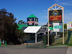 Oaks Hotel - Surfers Paradise Gold Coast 1