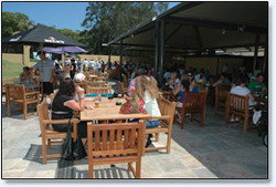 Bateau Bay Hotel - Surfers Paradise Gold Coast 1